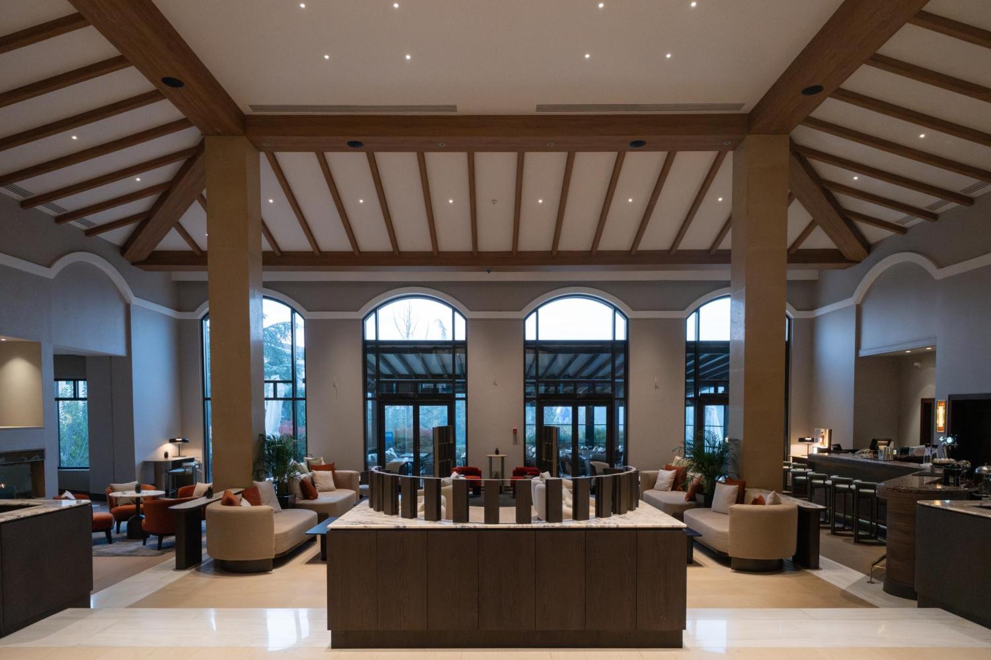Hyatt Regency Thessaloniki Tessalónica Exterior foto The lobby of the hotel